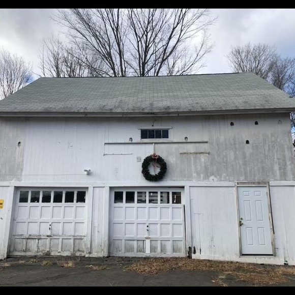 Meet your Posher, Kristen - Picture 3 of 8